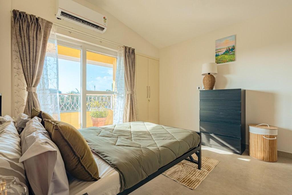 Alaya Stays 2 BHK with Balcony - Veera Marina