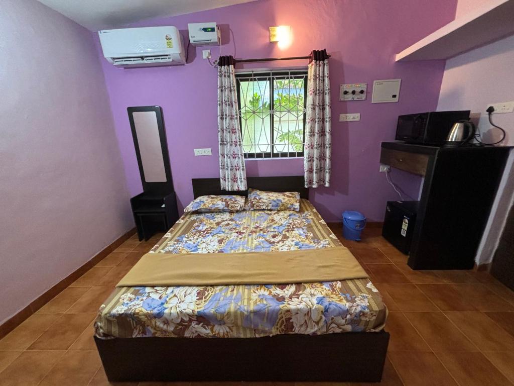 Angelina guest house, Anjuna Beach Road