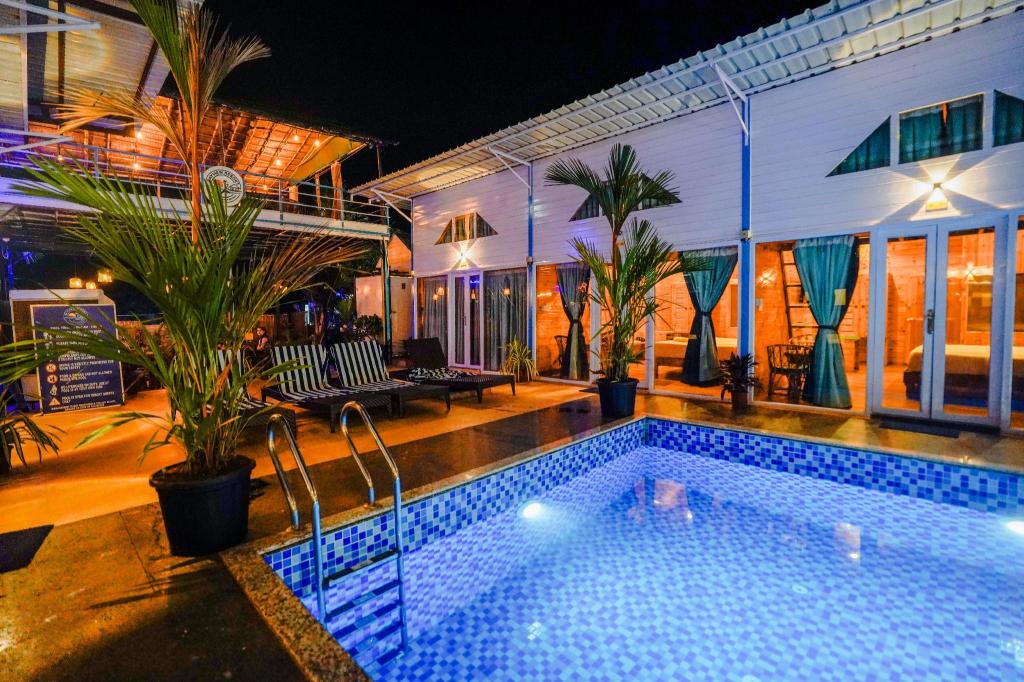 Bay View Cottage & Pool