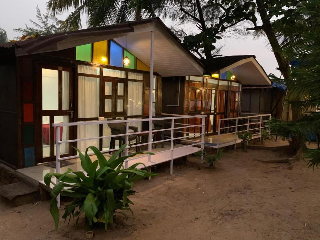 Casa Beach hut Resort