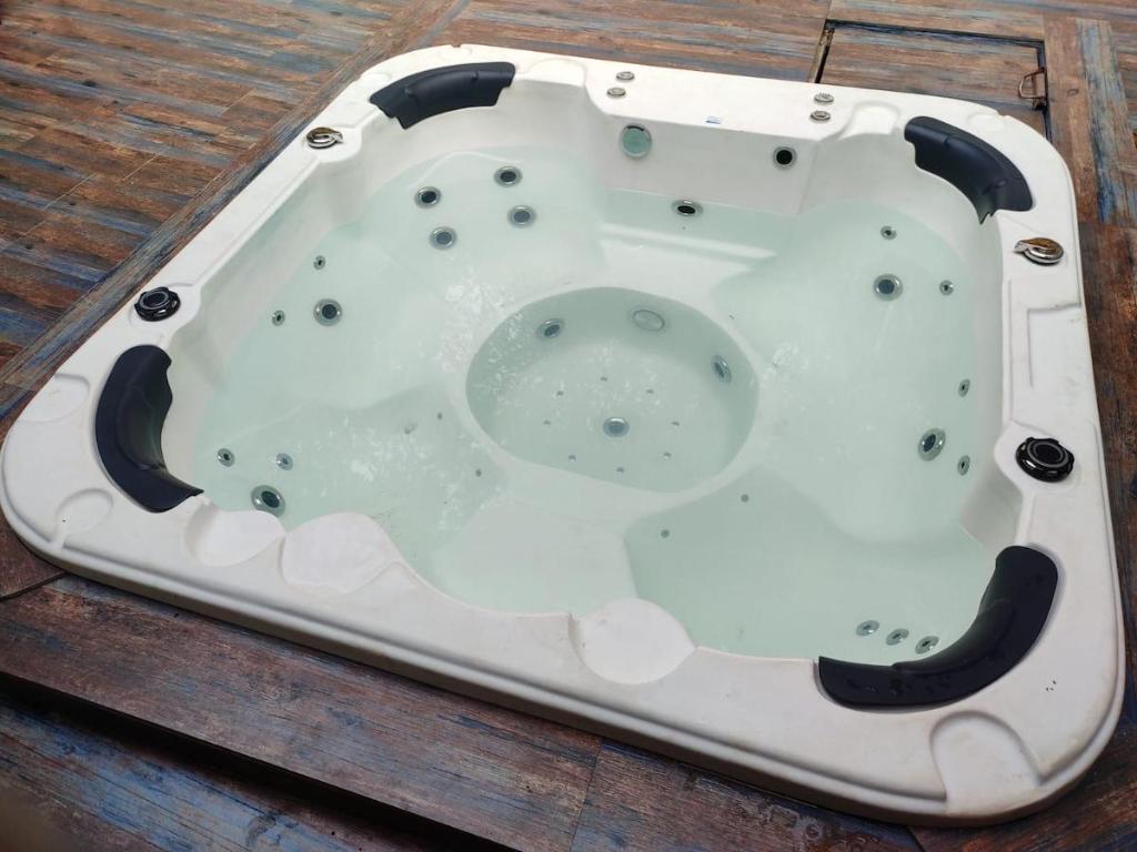 Case Da Floresta 3-Lux Jacuzzi #Pool #WiFi #BBQ