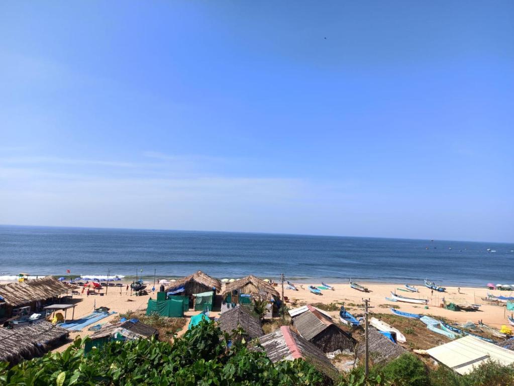 Dee Joy's Beach Place