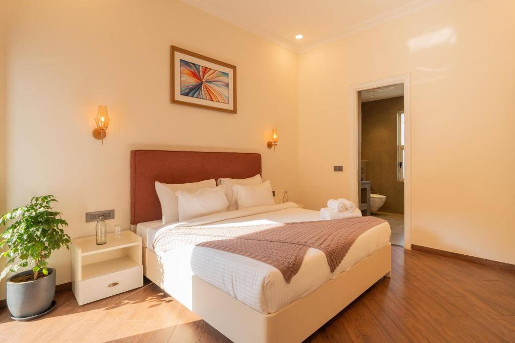 ELIVAAS Laguna Encanto 4 BHK Villa with Pvt Pool & Terrace