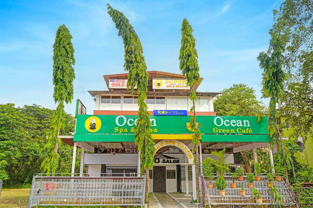 FabHotel Ojas Inn