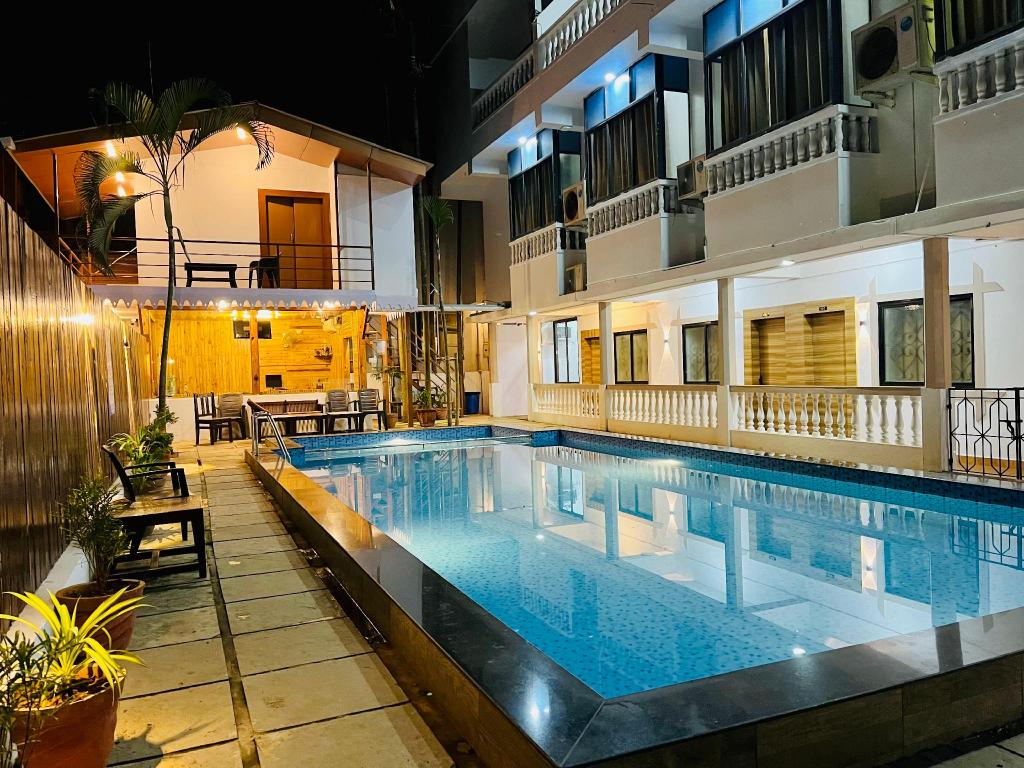Hotel Pleasure Inn near Turtle Beach, Morjim