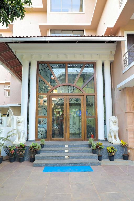 Q23 Resort & Suites