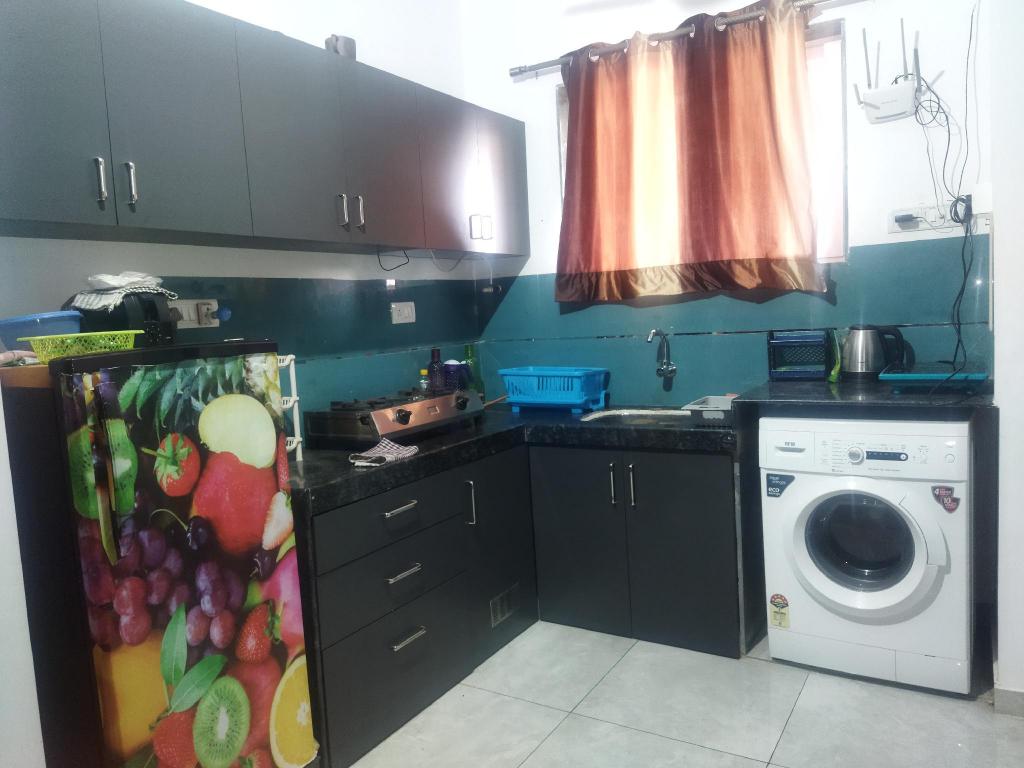 Luxurious studio appt just 7 mins to beach
