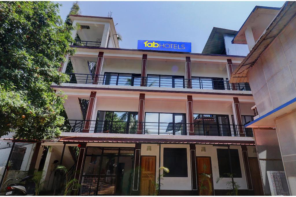 FabHotel Zelosena